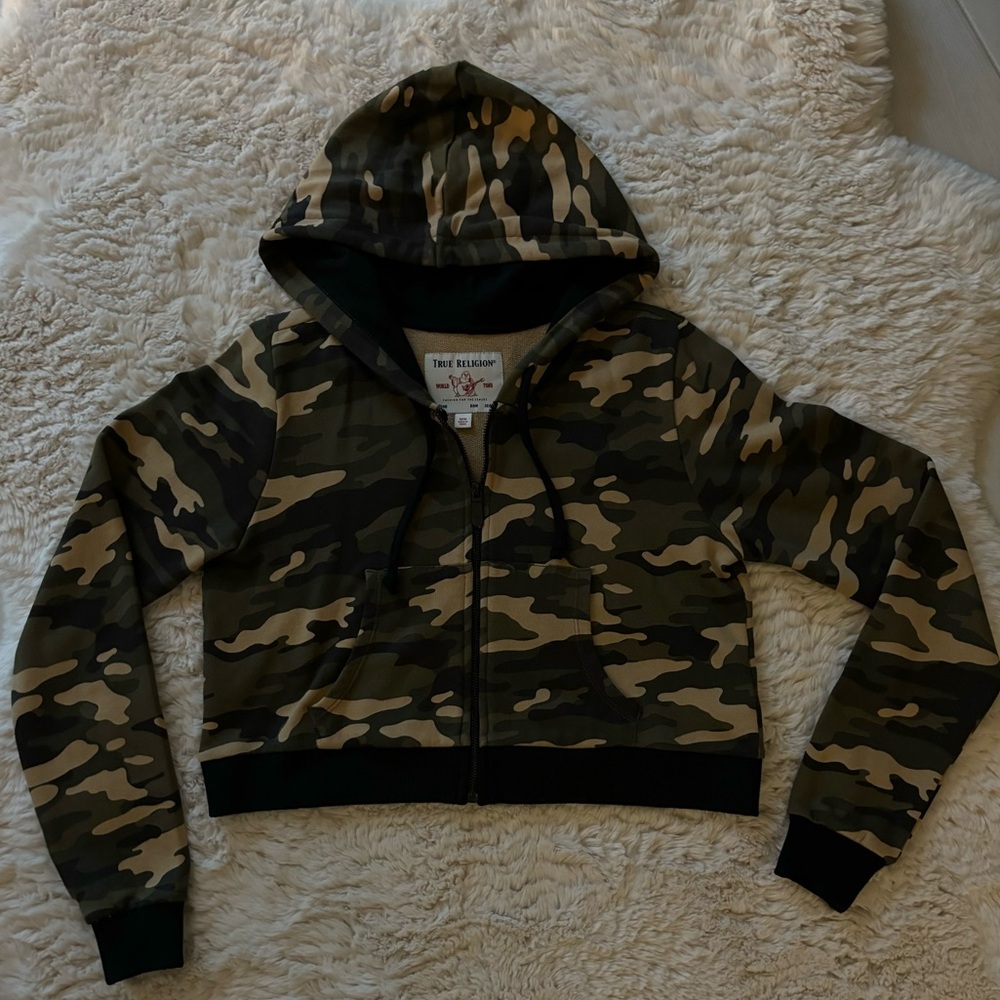 Cropped Camo Jacket Hoodie